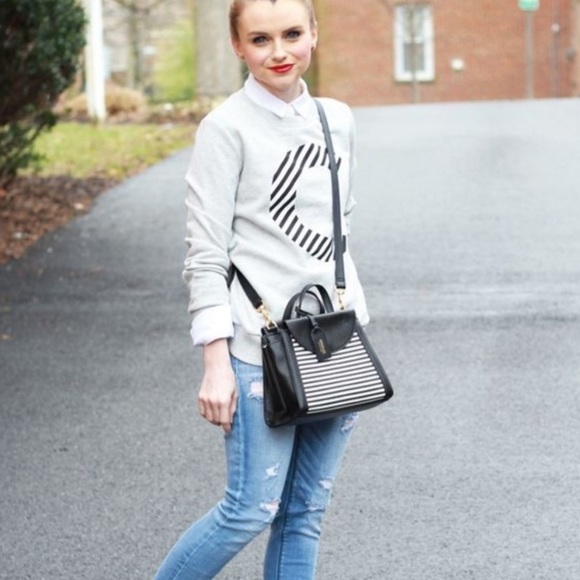 Kate Spade Saturday Sweater | Letter ‘E’ Print - Picture 2 of 14